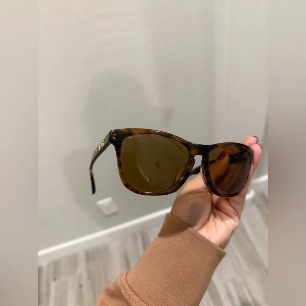 Polarized Oakley Sunglasses - Picture 3 of 4
